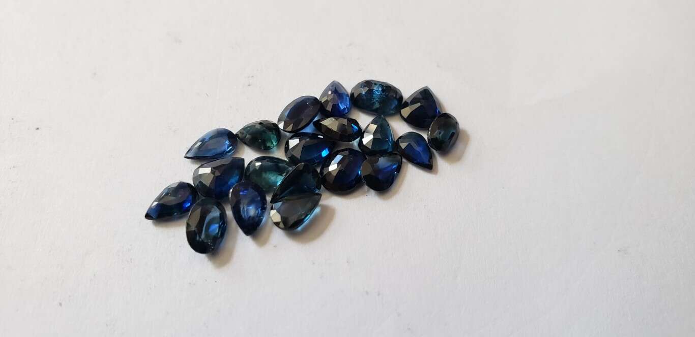 Blue Sapphire Pear: 6mm x 4mm