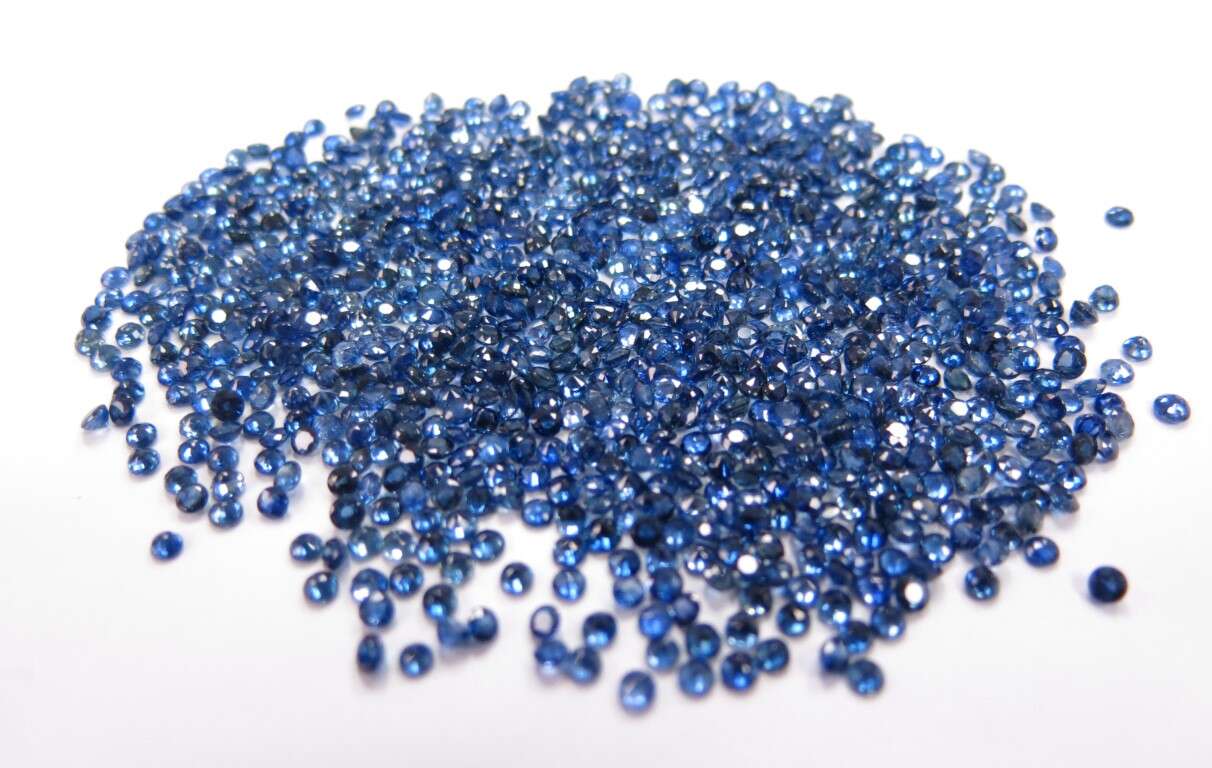 Blue Sapphire Round: 2.5mm - 3mm