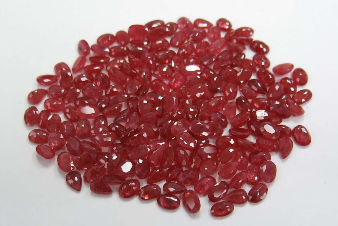 Burma Ruby-Oval 6mm x 4mm