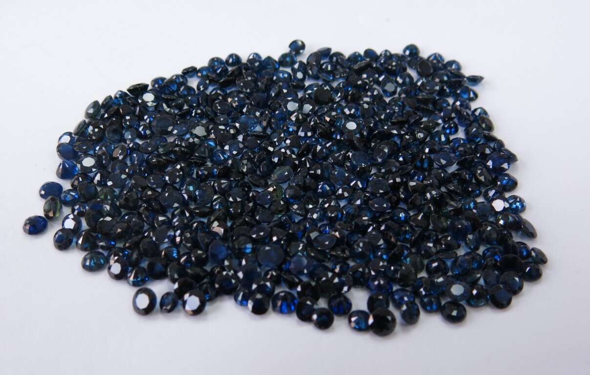 Blue Sapphire Round: 4mm - 5mm