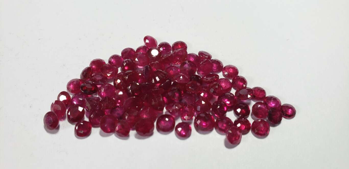 Ruby Round: 4mm - 4.5mm