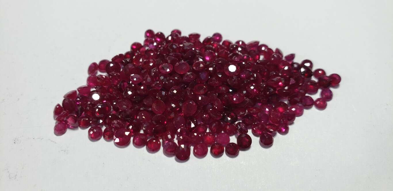 Ruby Round: 3mm - 3.5mm