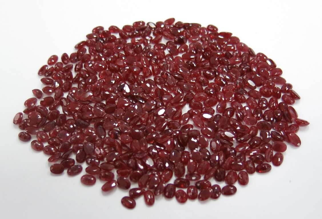 Burma Ruby-Oval 6mm x 4mm