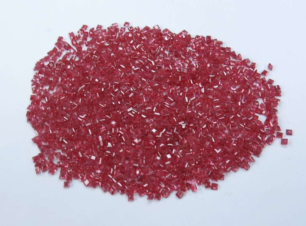 Ruby Square: 2.5mm - 3mm
