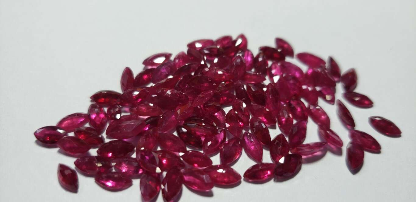 Ruby Marquise: 7mm x 3.5mm