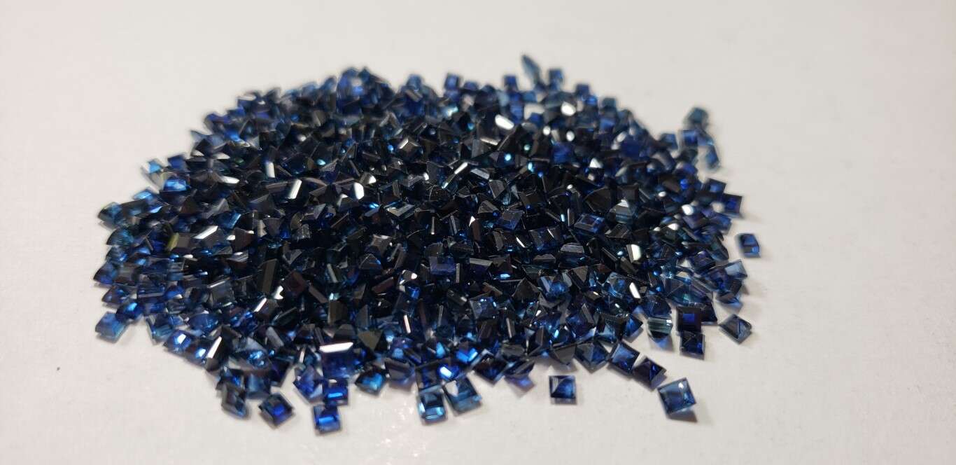 Blue Sapphire Square Cut: 2.5mm - 3mm