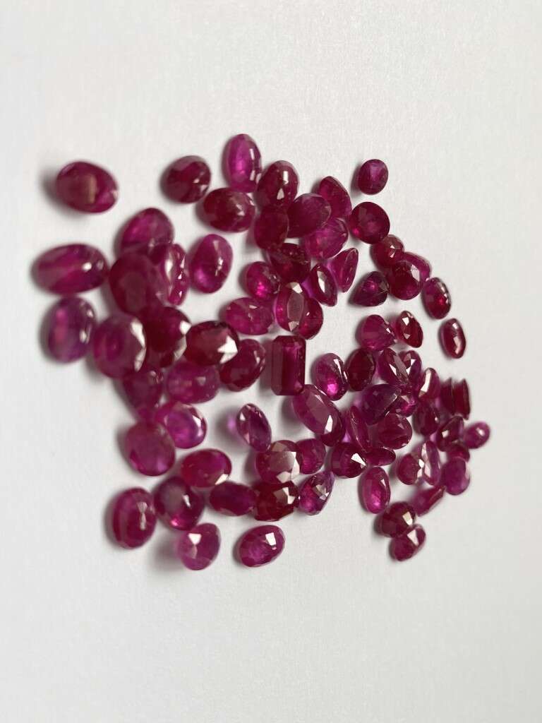 Ruby-Oval: 7mm x 5mm