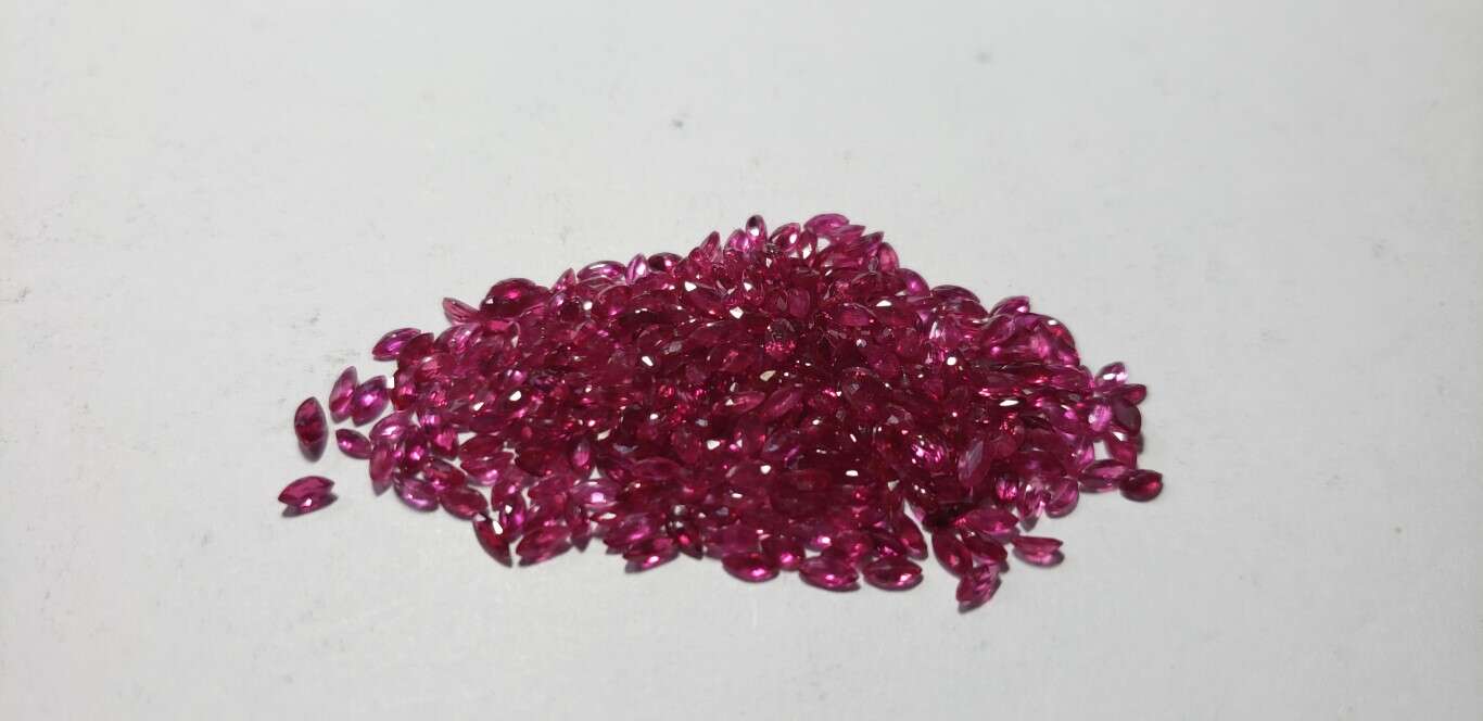 Ruby Marquise: 3.5mm x 2mm