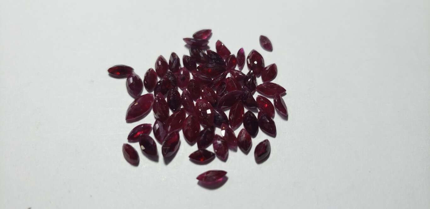 Ruby Marquise: 6mm x 3mm