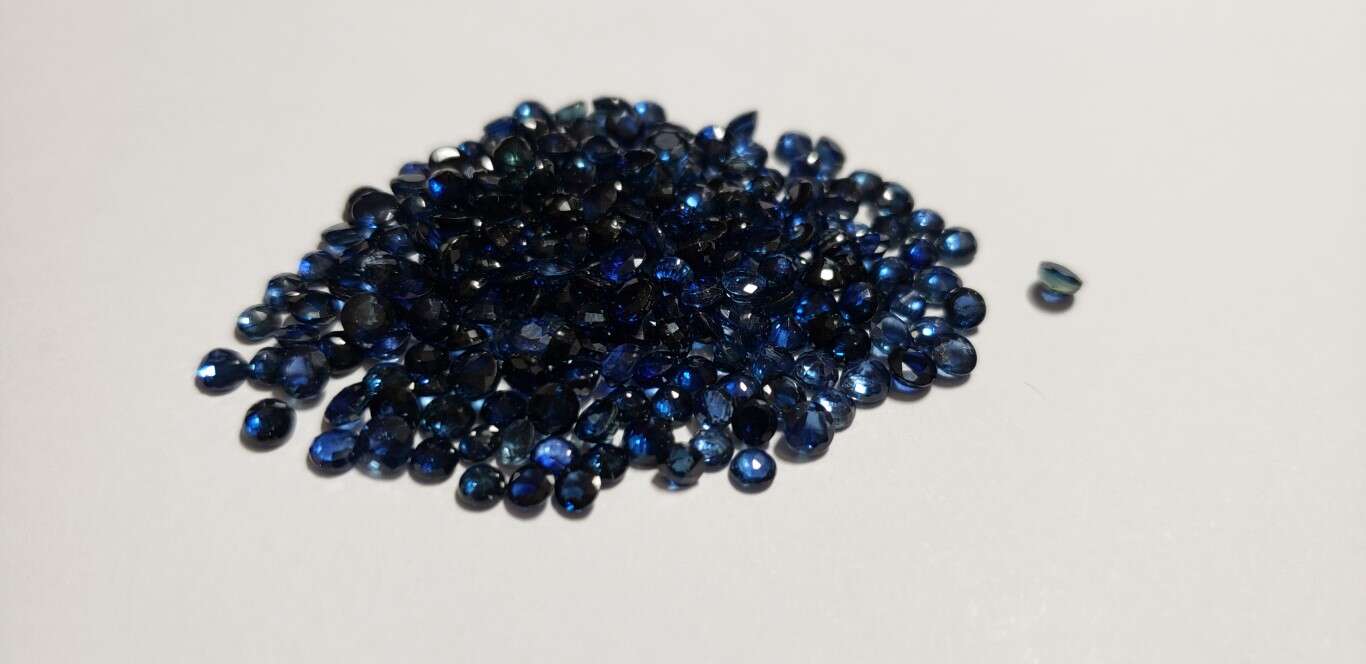 Blue Sapphire Round: 3mm - 3.5mm