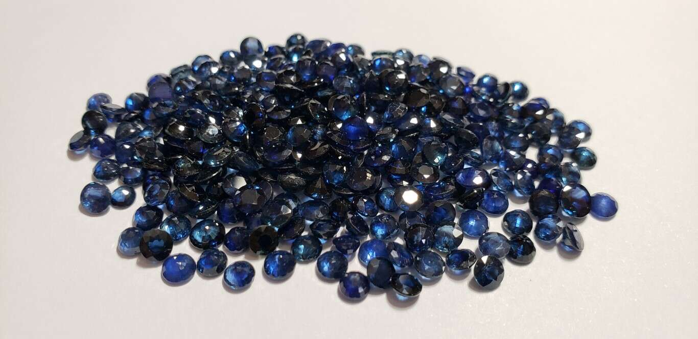 Blue Sapphire Round: 3.5mm - 4mm
