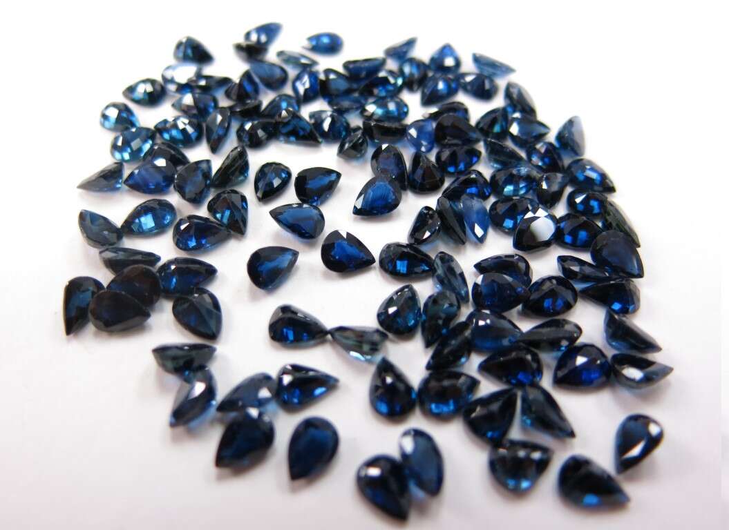 Blue Sapphire Pear: 7mm x 5mm