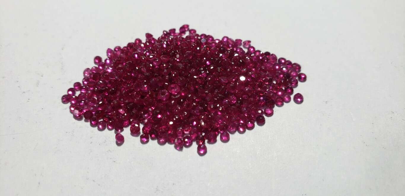 Ruby Round: 1mm - 2mm