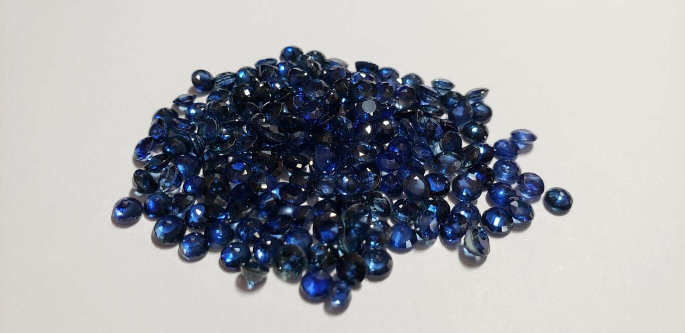 Blue Sapphire Round: 3.5mm - 4mm
