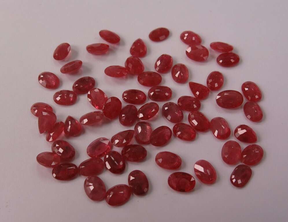 Ruby-Oval: 7mm x 5mm
