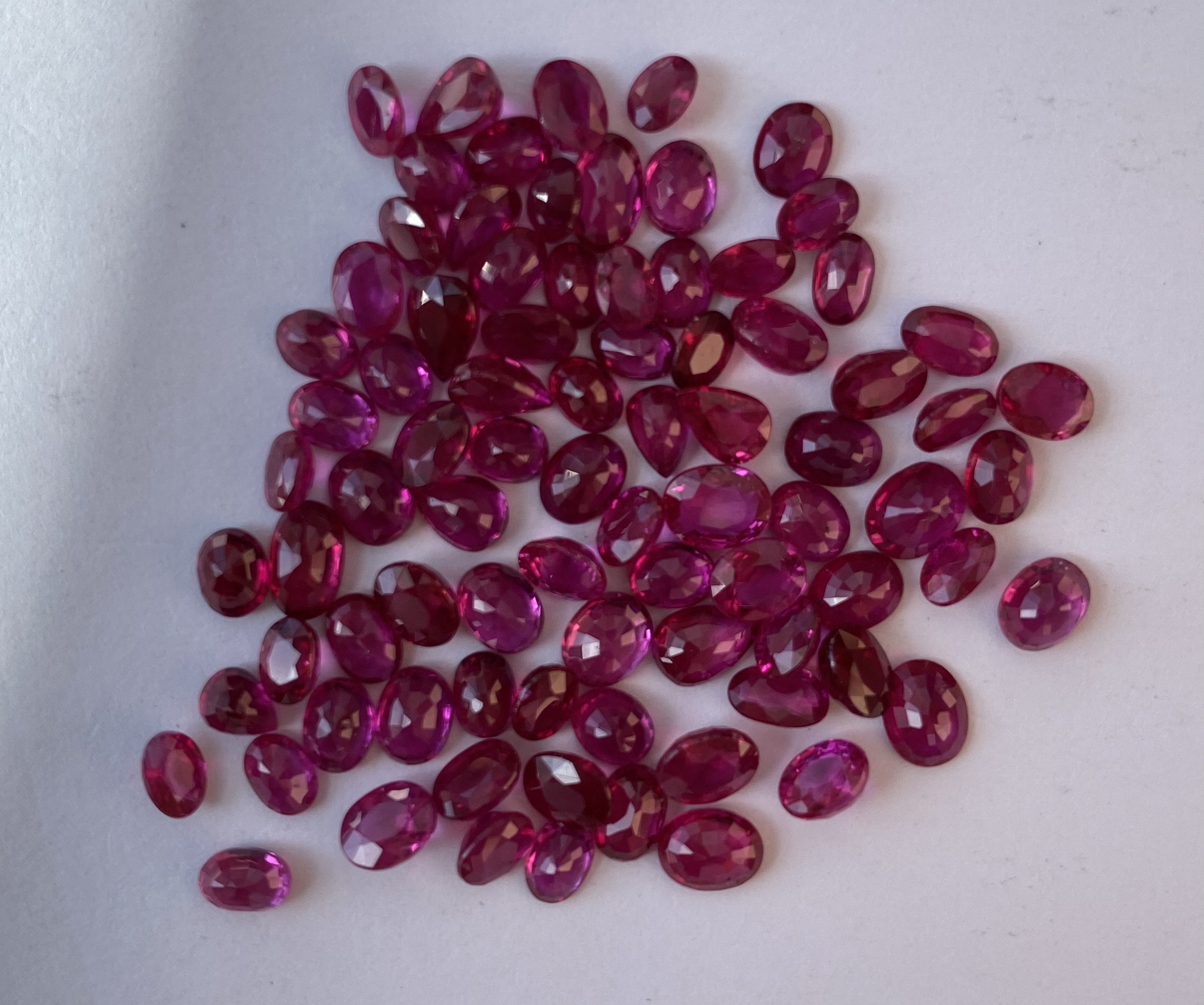 Ruby-Oval: 4mm x 3mm