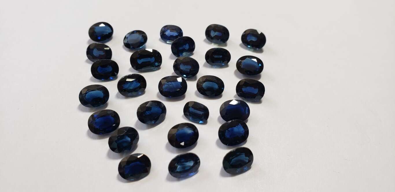 Blue Sapphire-Oval: 9mm x 7mm