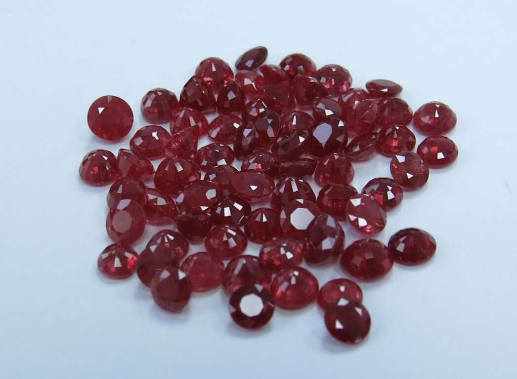 Ruby Round: 5mm - 5.5mm