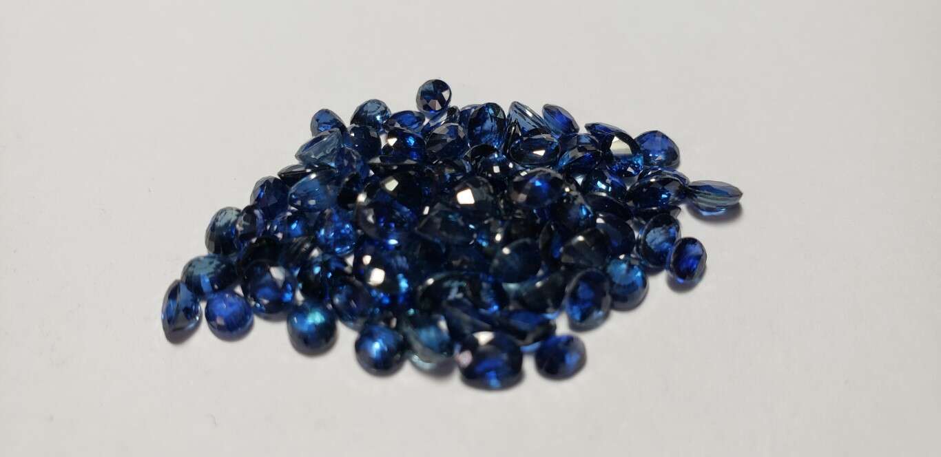 Blue Sapphire Oval: 4mm x 3mm
