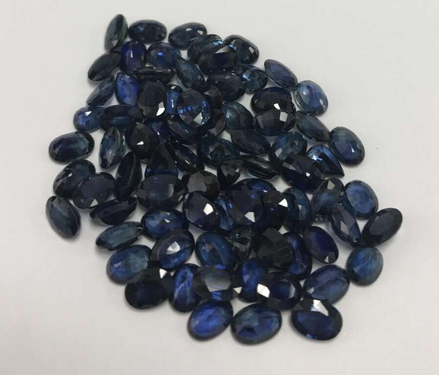 Blue Sapphire-Oval: 7mm x 5mm