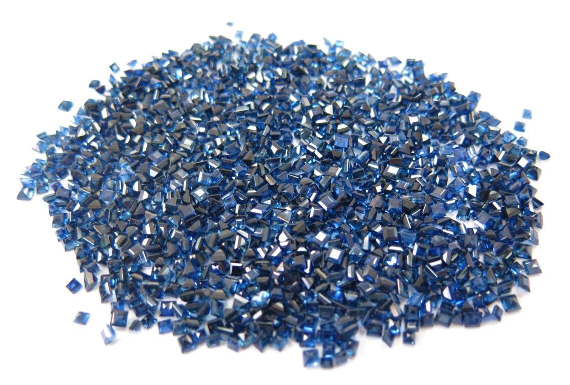 Blue Sapphire Square Cut: 2.5mm - 3mm