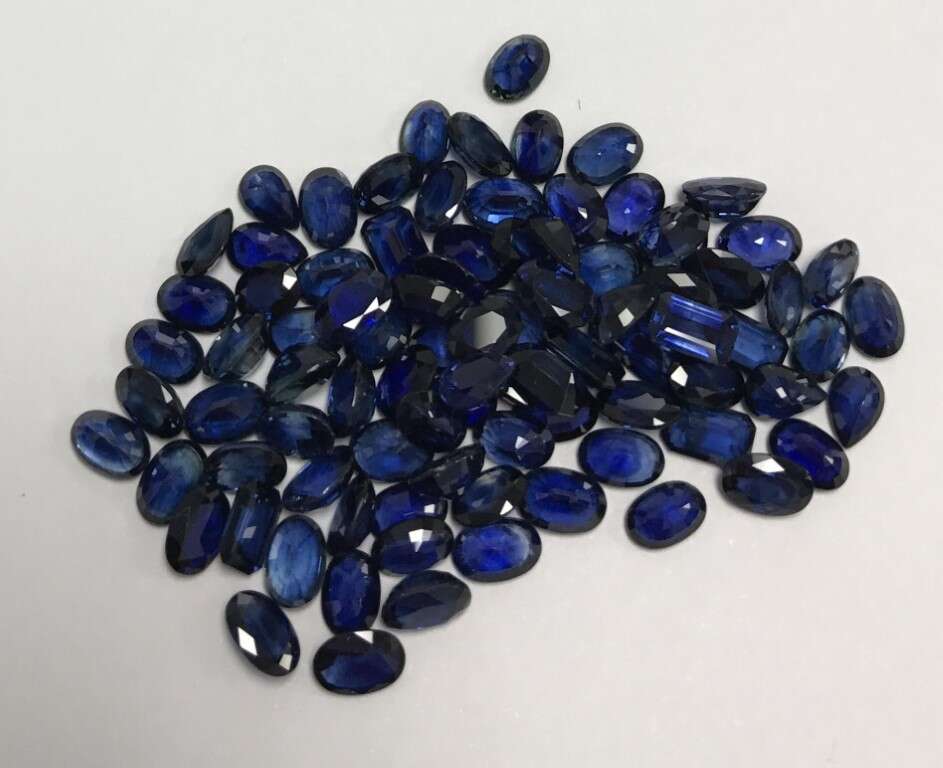 Blue Sapphire Oval: 6mm x 4mm