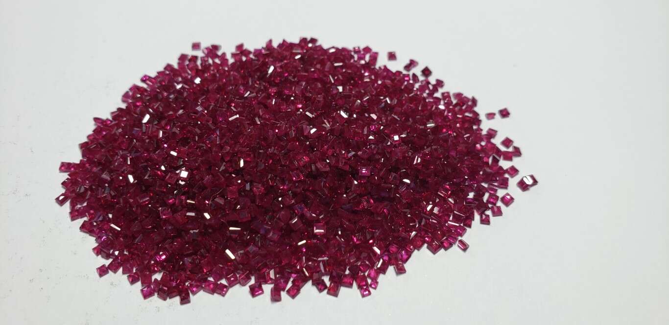 Ruby Square: 1.5mm - 2mm