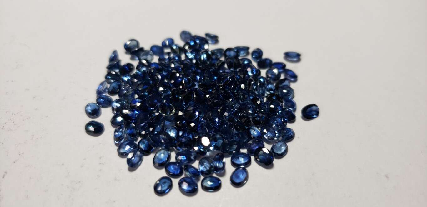 Blue Sapphire Oval: 4mm x 3mm