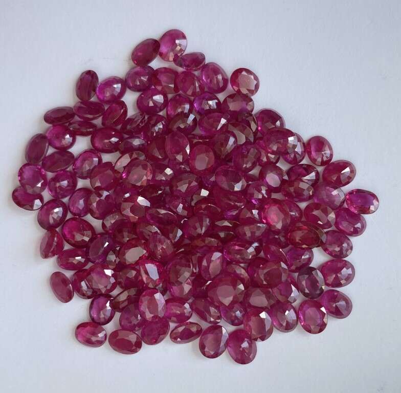 Ruby-Oval: 5mm x 4mm