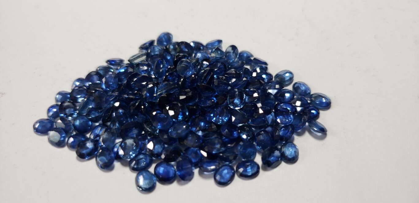 Blue Sapphire Oval: 5mm x 4mm