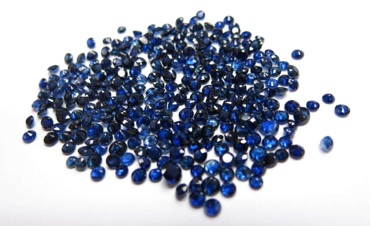 Blue Sapphire Round: 3.5mm - 4mm