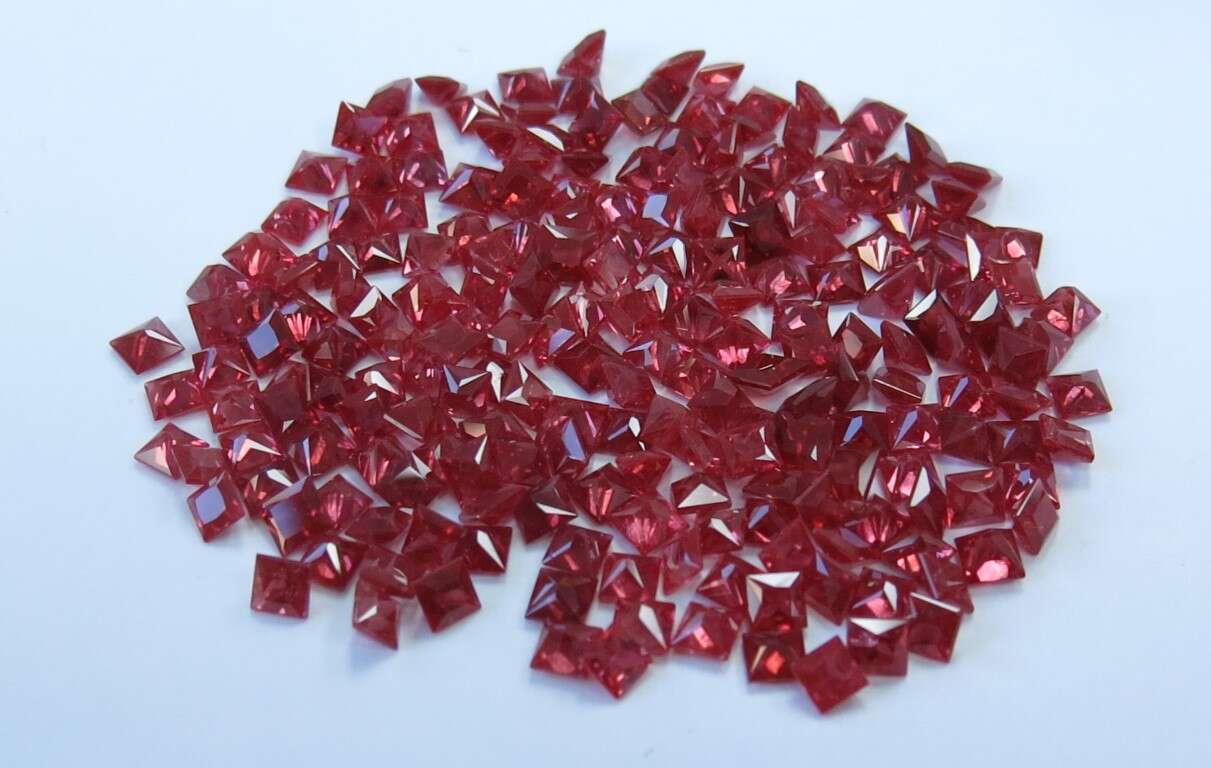 Ruby Princess: 3.3mm - 3.7mm