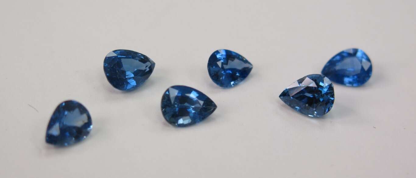 Blue Sapphire Pear: 8mm x 6mm