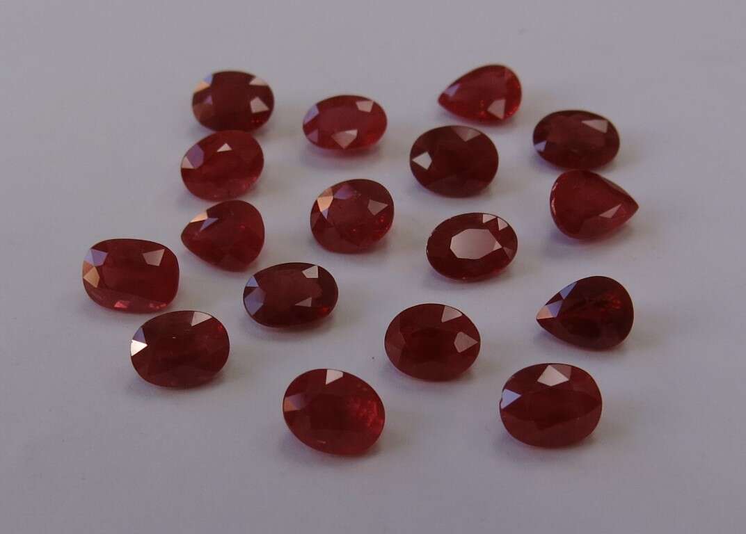 Ruby-Oval: 8mm x 6mm