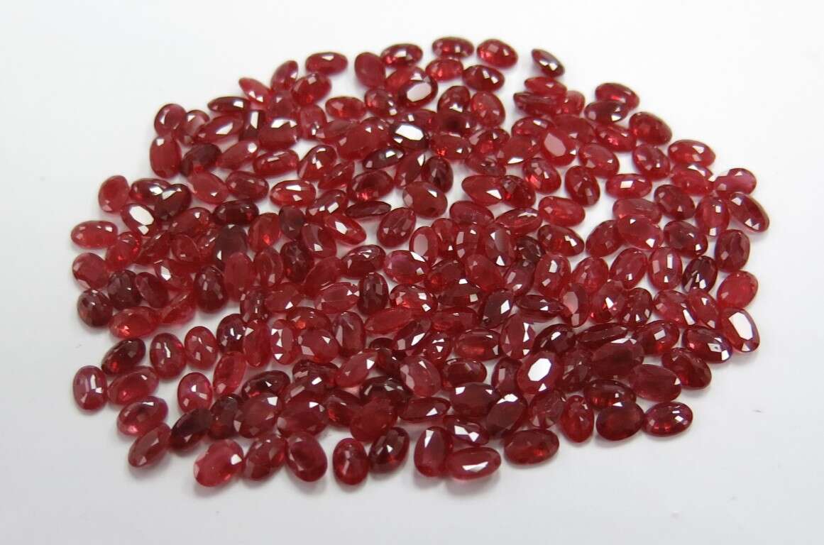 Burma Ruby-Oval 6mm x 4mm