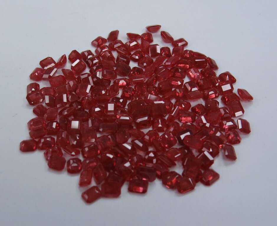 Ruby Octagon: 5mm x 4mm