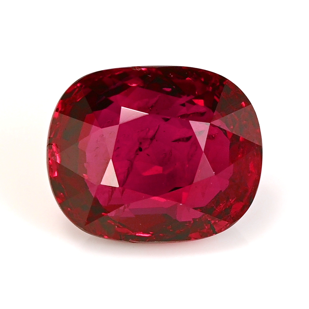 Ruby Oval: 4.04ct