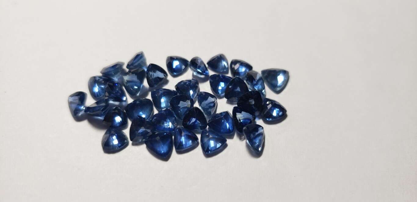 Blue Sapphire Trillion: 5mm