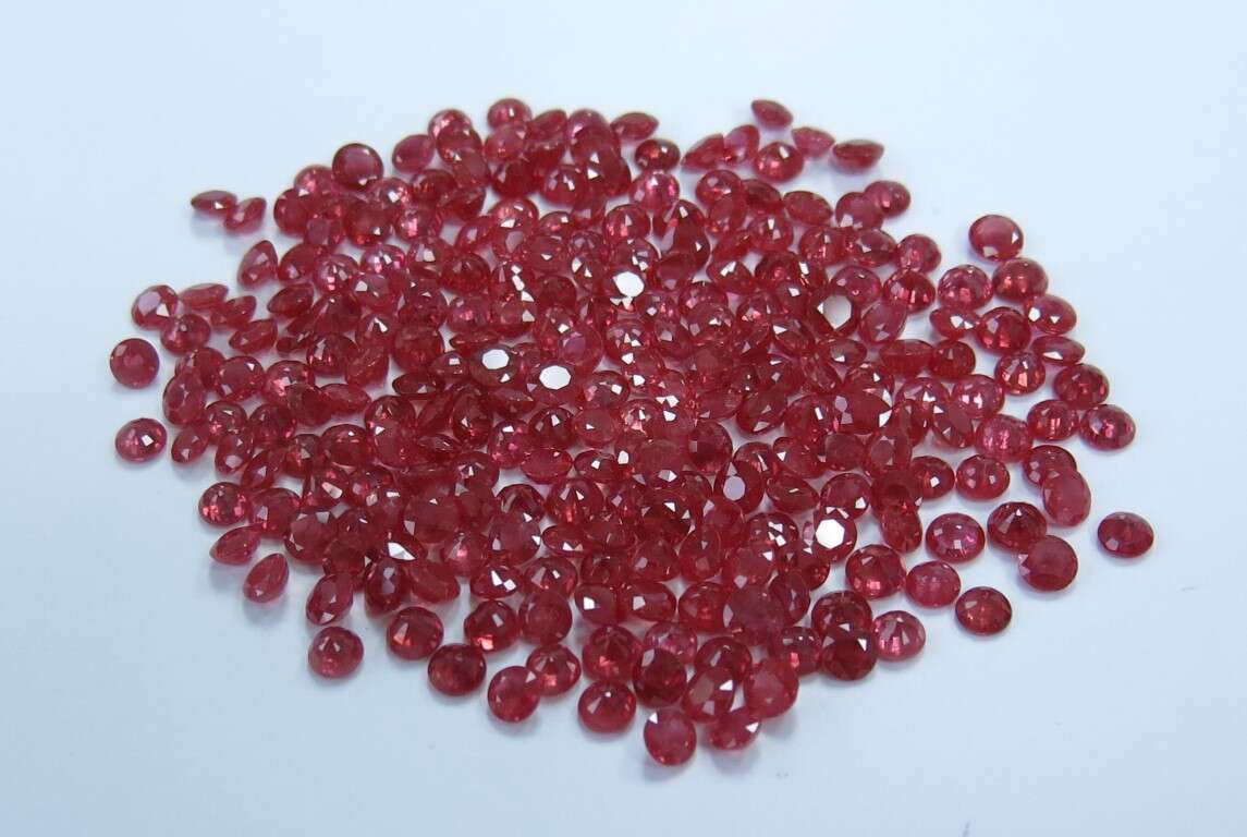 Ruby Round: 4mm - 4.5mm