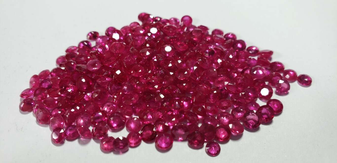 Ruby Round: 4mm - 4.5mm