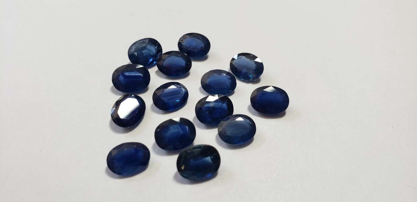 Blue Sapphire-Oval: 9mm x 7mm