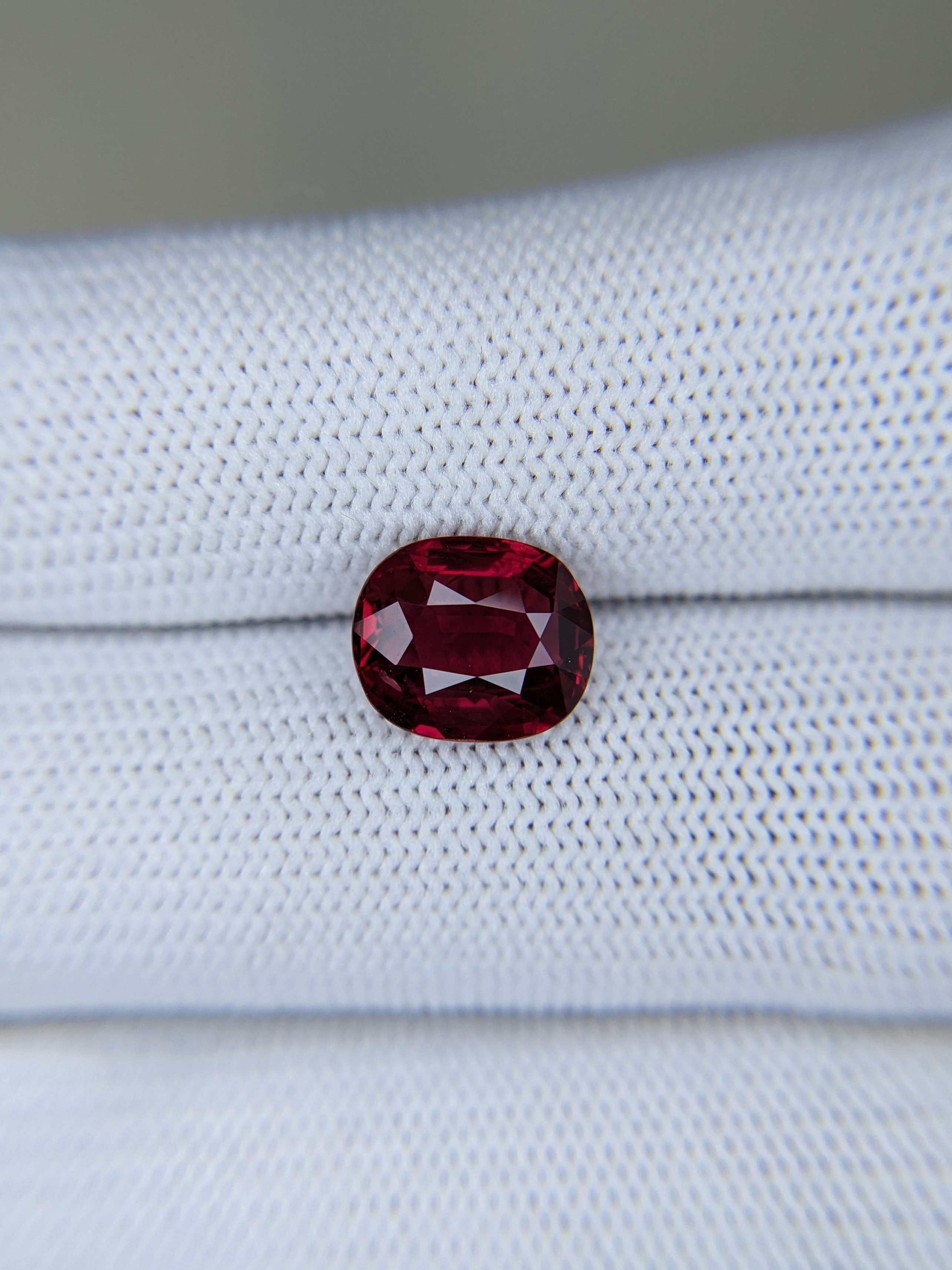 Ruby Oval: 3.19ct