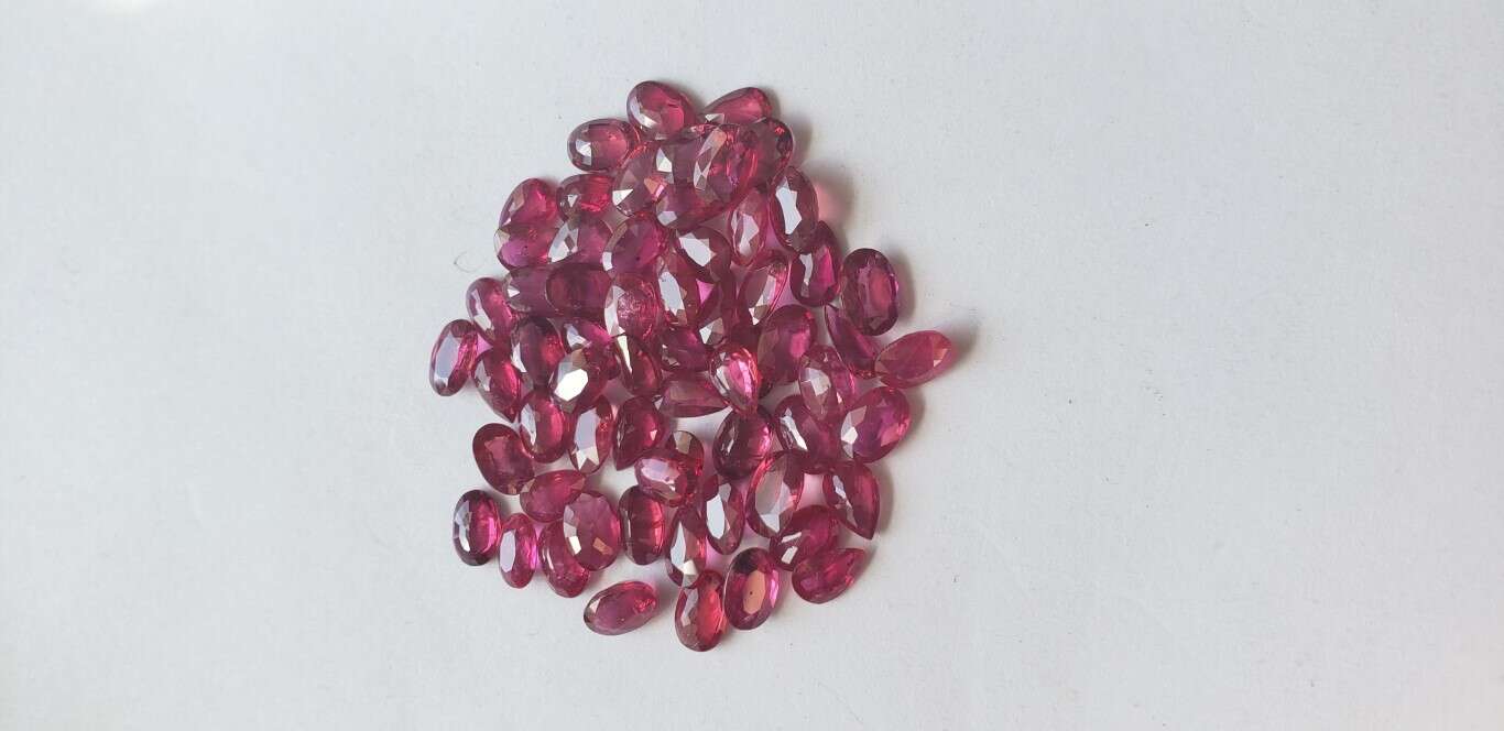 Ruby-Oval: 6mm x 4mm