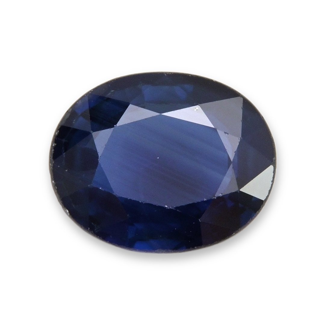 Sapphire Oval: 2.73ct