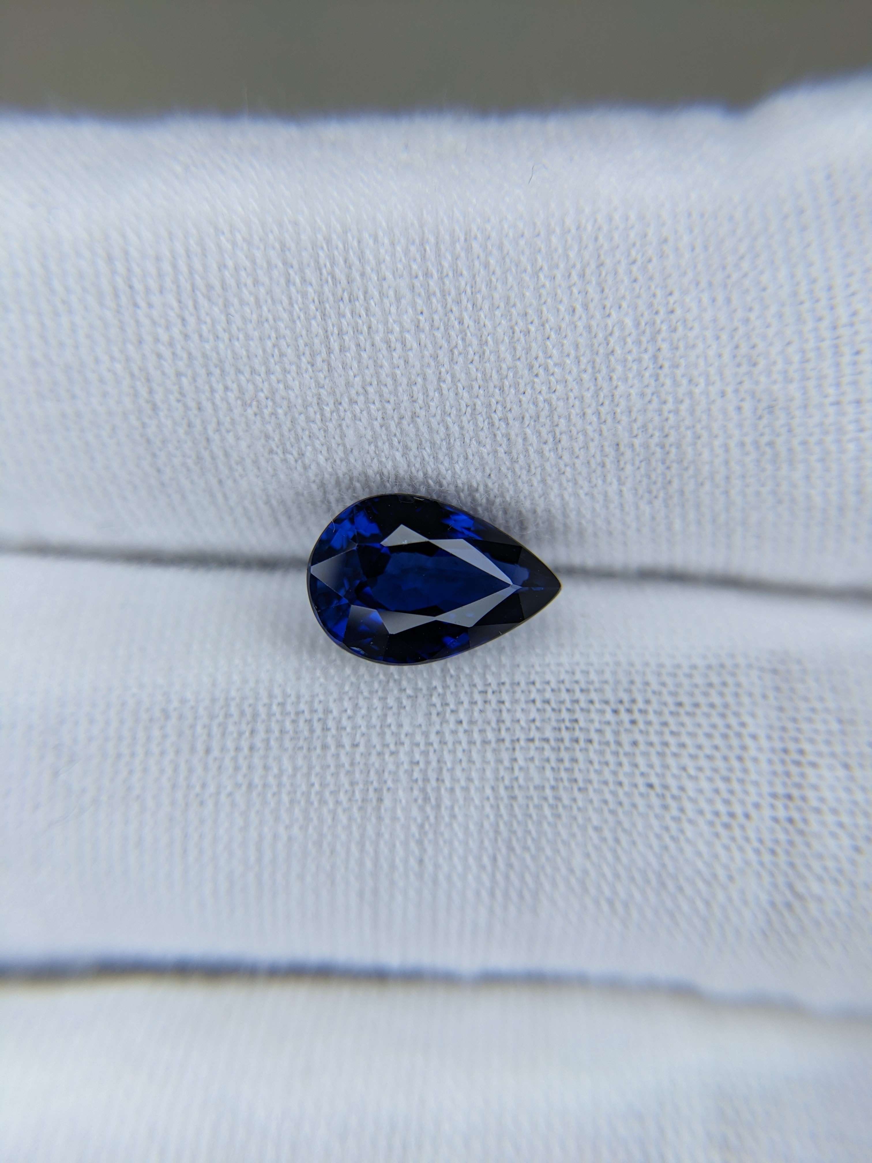 Blue Sapphire Pear: 2.92ct