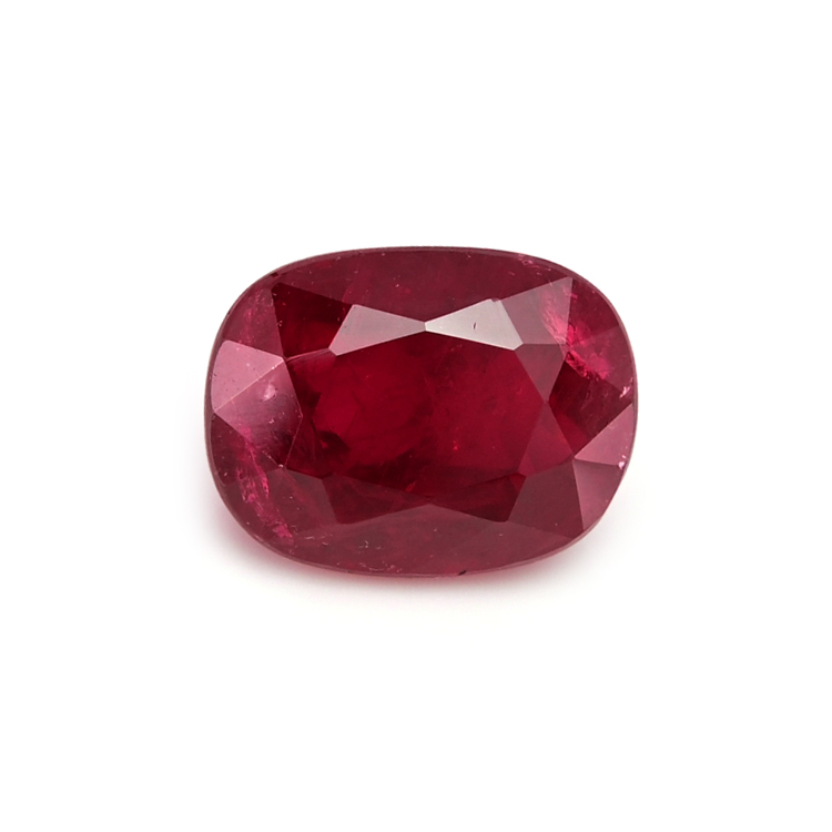 Ruby Oval: 3.56ct