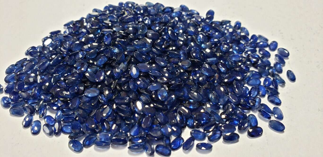 Blue Sapphire Oval: 5mm x 3mm