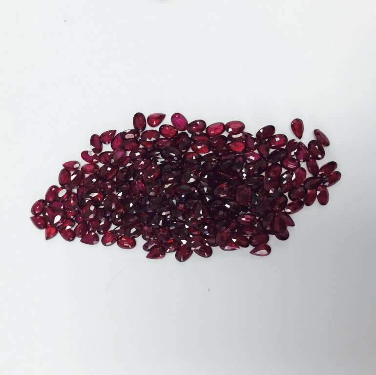 Ruby-Oval: 6mm x 4mm