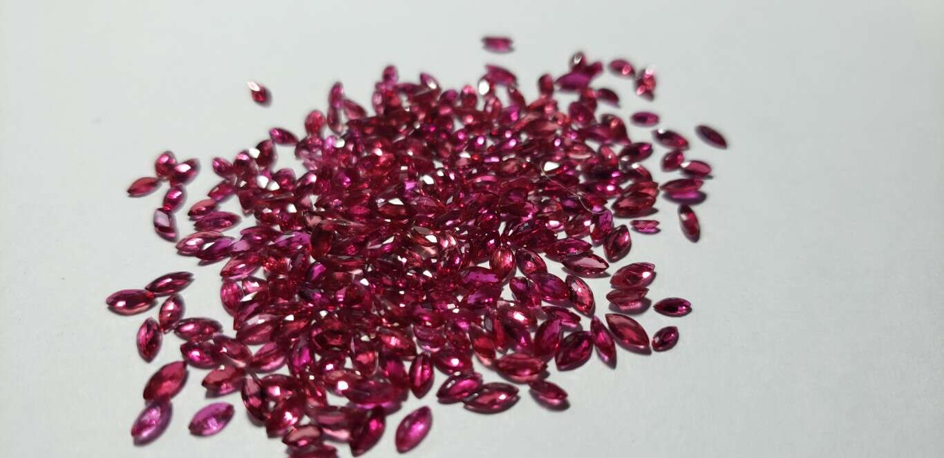Ruby Marquise: 5mm x 2.5mm