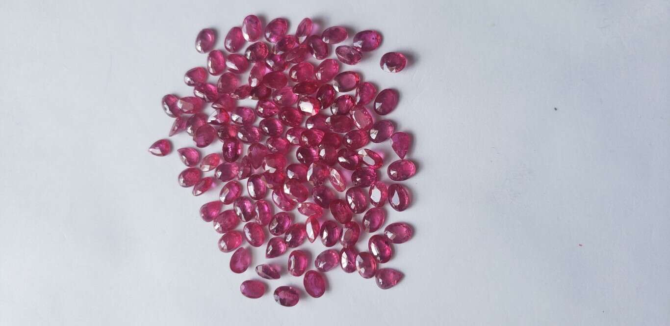 Ruby-Oval: 7mm x 5mm
